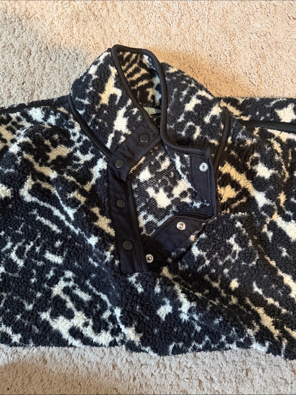 Terra & Sky Black and White Sherpa Jacket